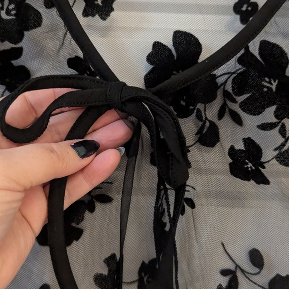 Crop top vest - Picture 2 of 5